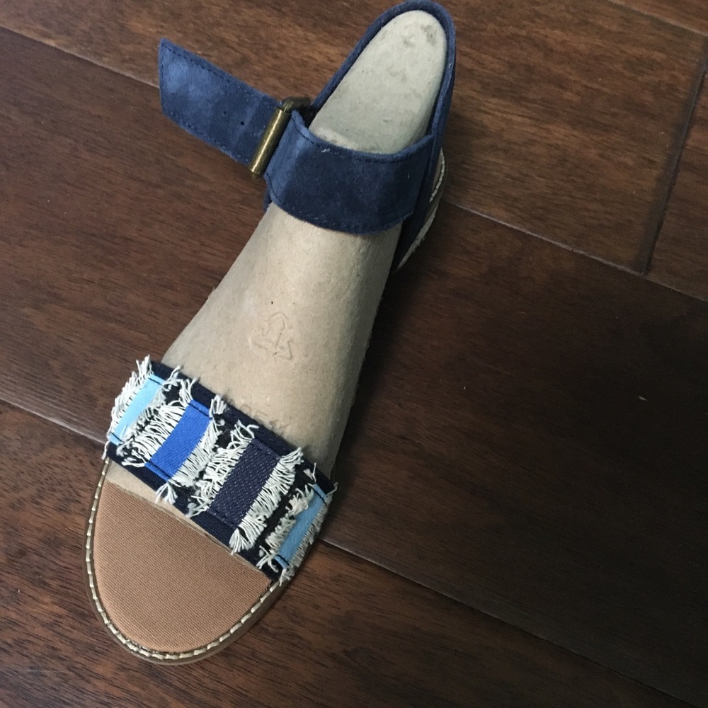 Toms sandal
